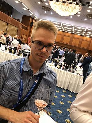 Na dvacátém International Wine Show Prague se v hotelu Hilton setkalo s vinai na 700 gastronomických profesionál.