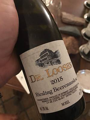 Bobulový výbr, neboli Beerenauslese od Dr. Loosena je ji nco velmi sladkého a delikátního, ale i drahého. I proto, krom intenzity samotného vína, se obvykle plní do poloviních láhví.
