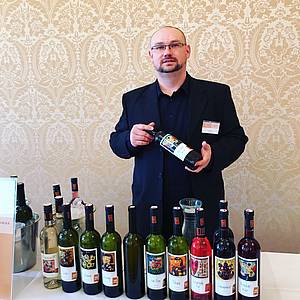 Mojí prací je napíklad prezentace vín na profesionálních degustacích, pehlídkách i veletrzích.